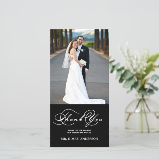 CARTE PHOTO MARIAGE MERCI NOIR SCRIPT ROMANTIQUE (Debout devant)