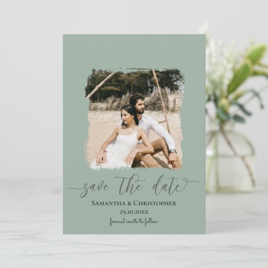Carte Photo moderne Sage vert Enregistrer la date (Debout devant)