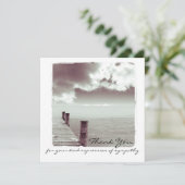 Carte photo plate de remerciement pour condoléance (Debout devant)