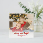 Carte Photo Red Merry et Bright Christmas Card (Debout devant)