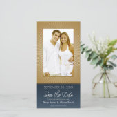 Carte Photo : Save the Date (Debout devant)