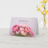 Carte Pink ranunculus sur la texture penser à vous (Fleur jaune)