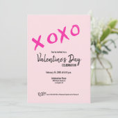 Carte Pink Xoxo Valentine's day éditable (Debout devant)