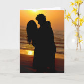 Carte plage couple embrasser (Fleur jaune)