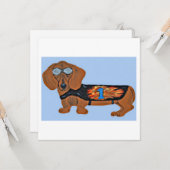Carte plate avec dachshund en veste de course (Devant/Arrière en situation)