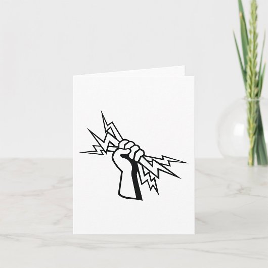 Carte Poing tenant boulon de foudre Puissance en gras