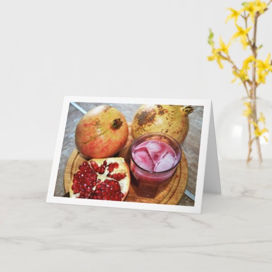 Carte Pomegrenate Fruit and Juiice on Chopping Board (Fleur jaune)