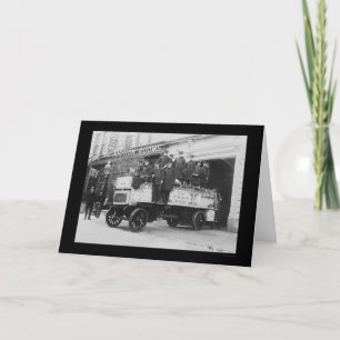 Carte Pompiers posés sur la pompe à incendie à New York