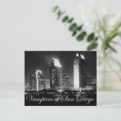 Carte postale (Debout devant)