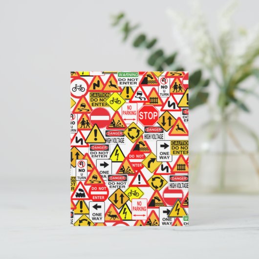 Carte postale (Debout devant)