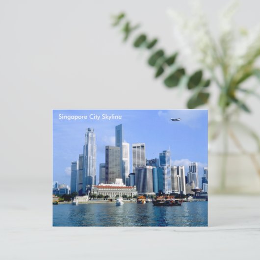 Carte postale (Debout devant)