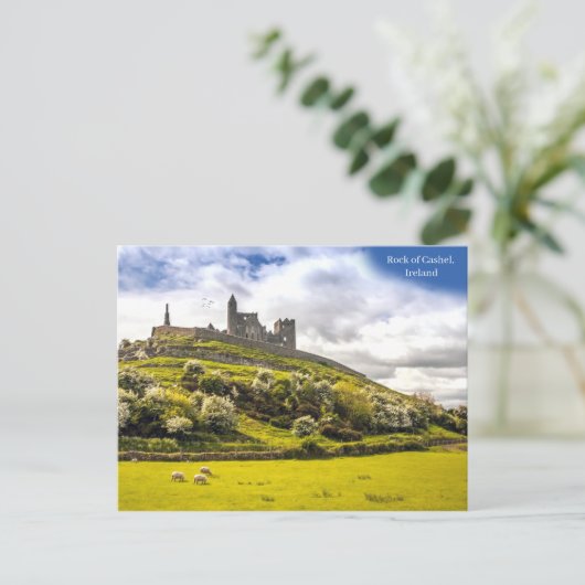 Carte postale (Debout devant)