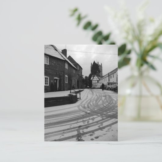 Carte postale (Debout devant)