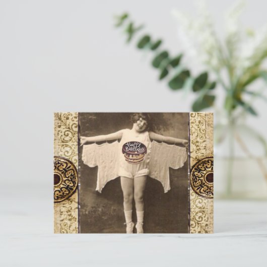 Carte postale (Debout devant)