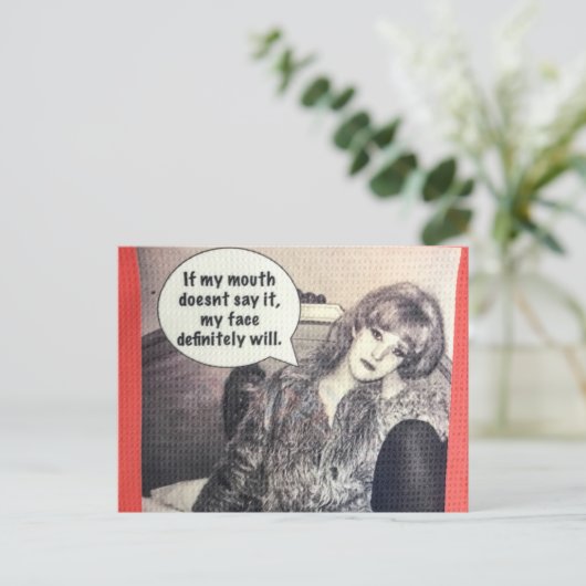 Carte postale (Debout devant)