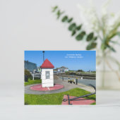 Carte postale (Debout devant)