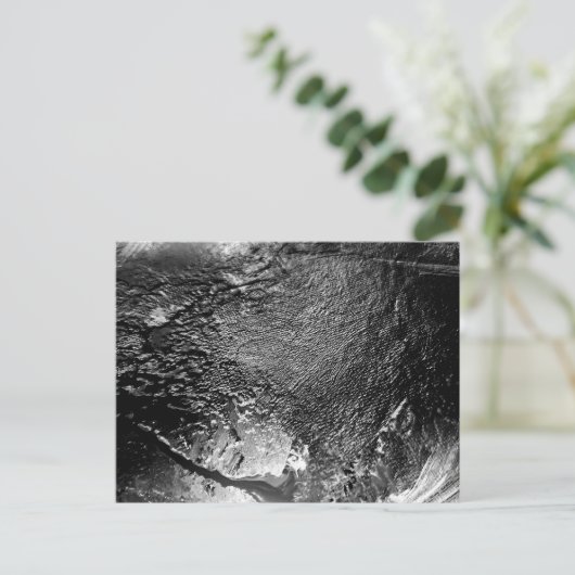 Carte postale (Debout devant)