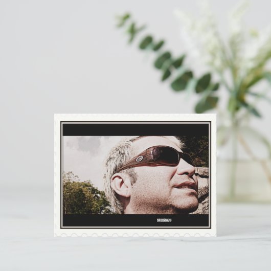 carte postale (Debout devant)