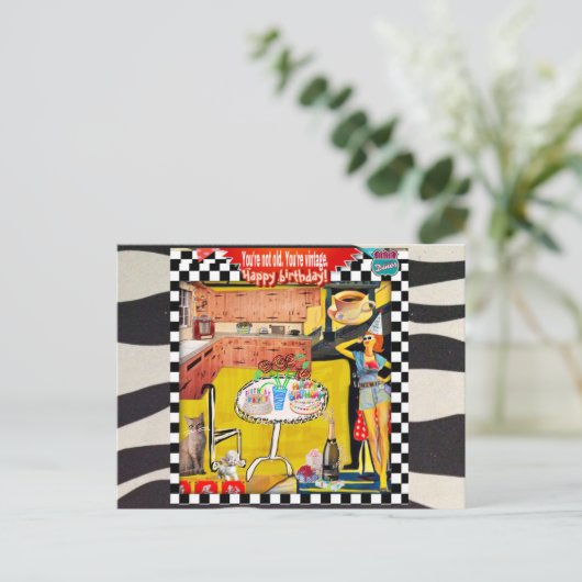 Carte postale (Debout devant)