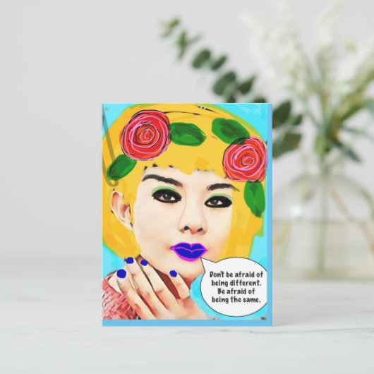 CARTE POSTALE (Debout devant)