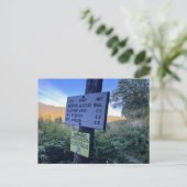 Carte postale (Debout devant)
