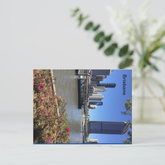 Carte postale (Debout devant)