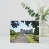 Carte postale (Debout devant)