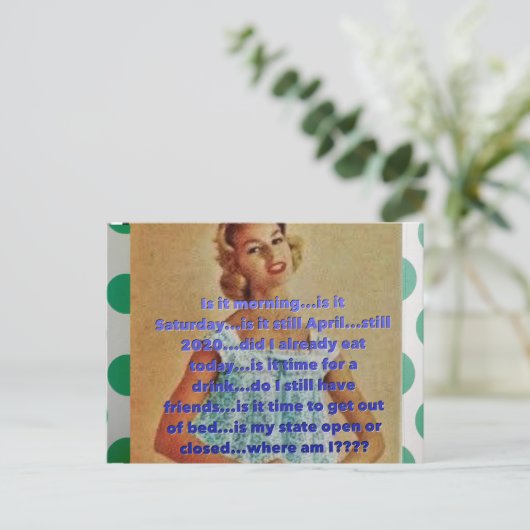 Carte postale (Debout devant)