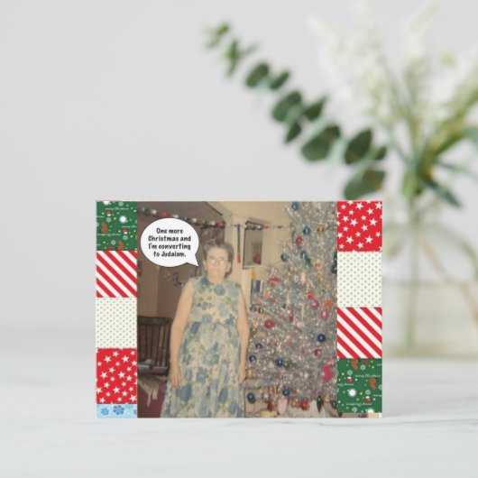 CARTE POSTALE- (Debout devant)