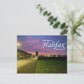 Carte postale (Debout devant)