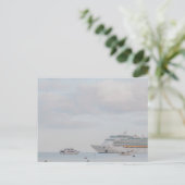 Carte postale (Debout devant)