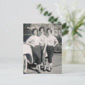 CARTE POSTALE 1957 FILLES GLAMOR #47 (Debout devant)