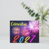 CARTE POSTALE “2027” (Debout devant)