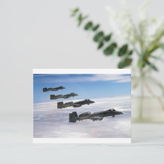 Carte Postale A10 Thunderbolt II (Debout devant)