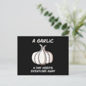 Carte Postale A Garlic A Day Garlic Vegetable Cook (Debout devant)