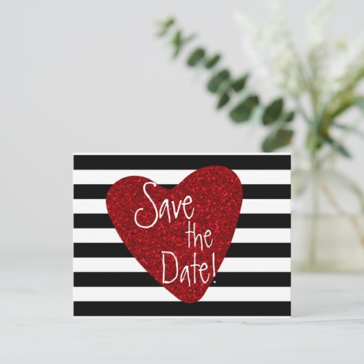 Carte postale à rayures noires et blanches avec cœ (Debout devant)