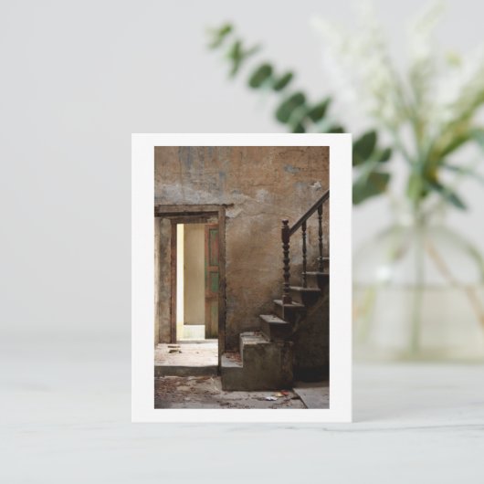 Carte Postale Abandonné (Debout devant)