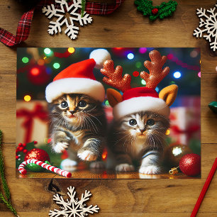 Carte Postale Adorables chatons avec le Père Noël et chapeaux de