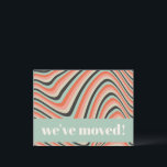 Carte Postale Adresse déplacée Retro Abstrait Wavy Stripes Peach<br><div class="desc">Annoncez votre nouvelle maison en style avec cette carte postale Abstraite Wavy Stripes Aqua et Peach We’ve Moved. Les vagues ludiques et les couleurs apaisantes de l'aqua et de la pêche créent une façon amusante et personnalisée de partager votre nouvelle adresse. C’est le parfait mélange de design moderne et de...</div>