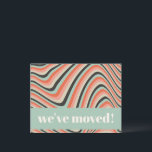 Carte Postale Adresse déplacée Retro Abstrait Wavy Stripes Peach<br><div class="desc">Annoncez votre nouvelle maison en style avec cette carte postale Abstraite Wavy Stripes Aqua et Peach We’ve Moved. Les vagues ludiques et les couleurs apaisantes de l'aqua et de la pêche créent une façon amusante et personnalisée de partager votre nouvelle adresse. C’est le parfait mélange de design moderne et de...</div>