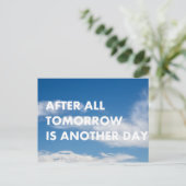 Carte Postale After tout tomorrow (Debout devant)