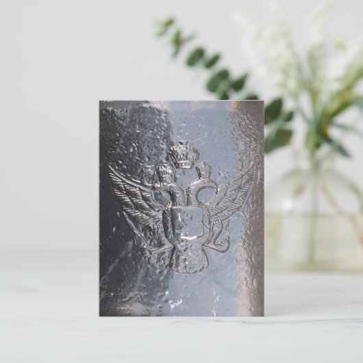 Carte Postale Aigle à tête double sur Cannon (Debout devant)