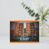Carte postale Albany (Debout devant)