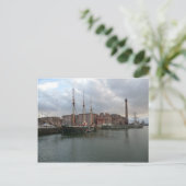 Carte Postale Albert Dock de Liverpool (Debout devant)