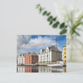 Carte Postale Alesund Norvège (Debout devant)