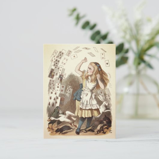 Carte Postale Alice (Debout devant)