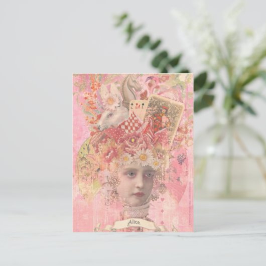 Carte Postale Alice (Debout devant)