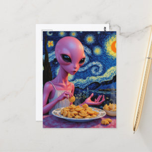 Carte Postale Alien rose mangeant des Pierogies