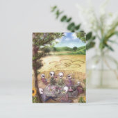 Carte Postale Aliens font le picknick dans le cercle de culture  (Debout devant)