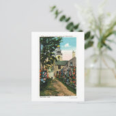 Carte Postale Allée de pierre Vue sur la tour sud et l'horloge d (Debout devant)